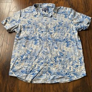 American Rag Men’s Blue and White Tropical Print Button-Down Shirt